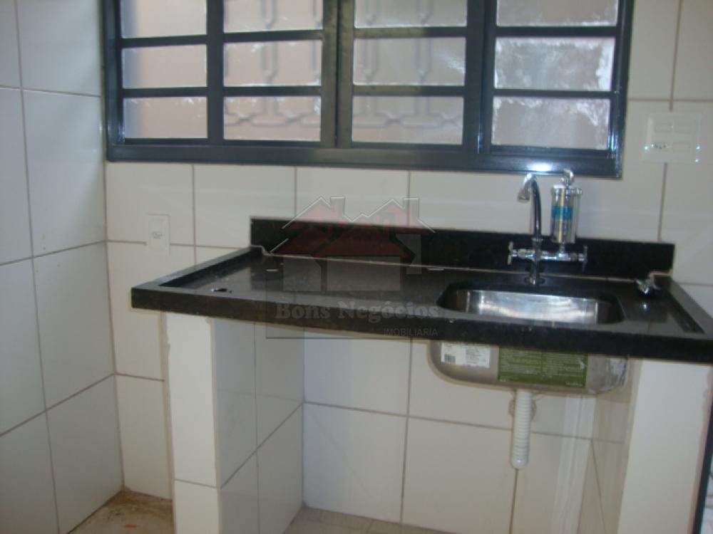 Alugar Casa / Kitnet em Ribeirão Preto R$ 550,00 - Foto 3