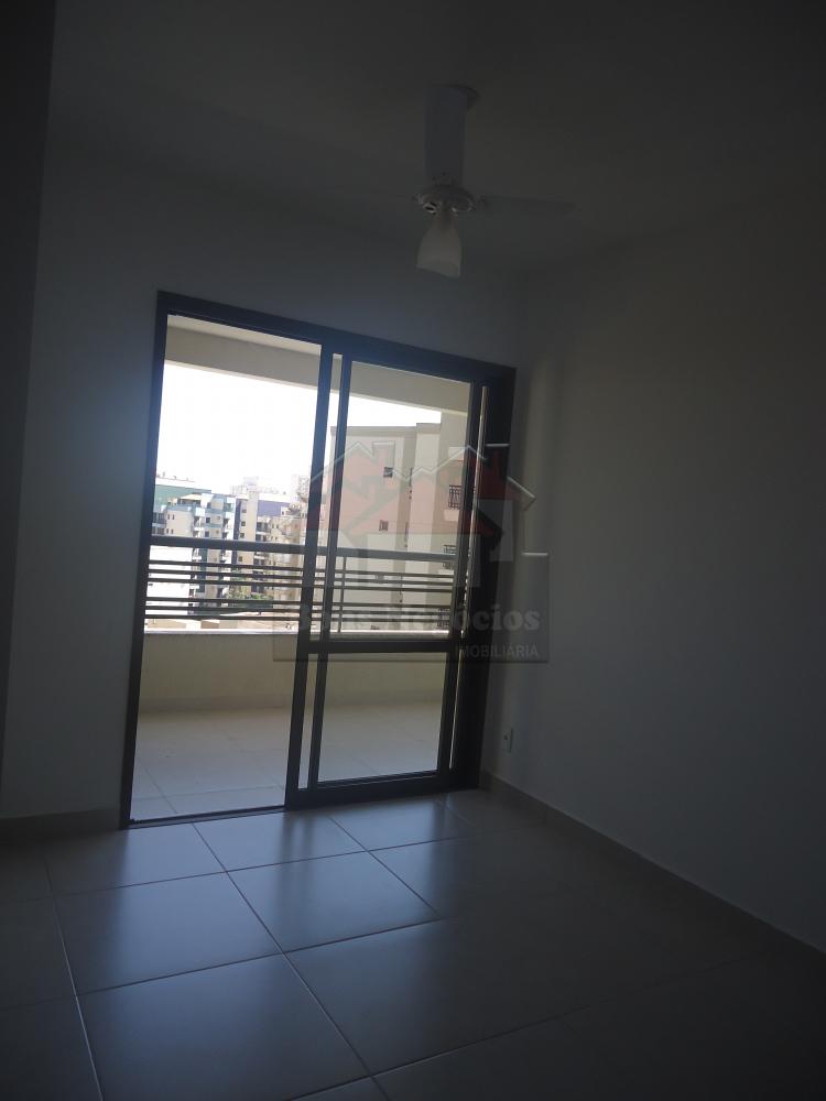 Alugar Apartamento / Padrão em Ribeirão Preto R$ 2.100,00 - Foto 2