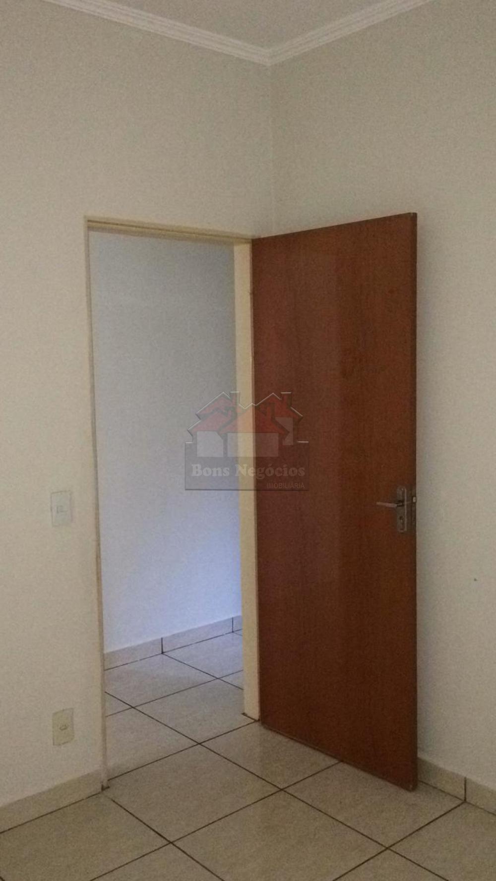 Alugar Casa / Padrão em Ribeirão Preto R$ 750,00 - Foto 7