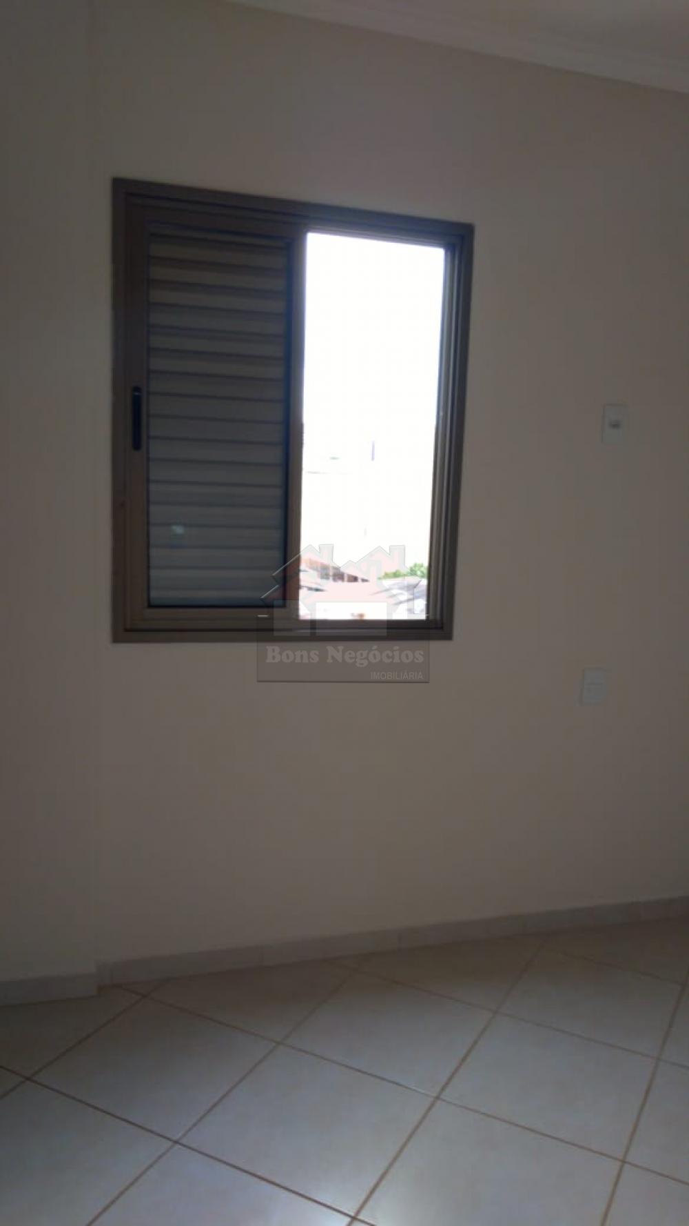 Alugar Apartamento / Padrão em Ribeirão Preto R$ 1.100,00 - Foto 11