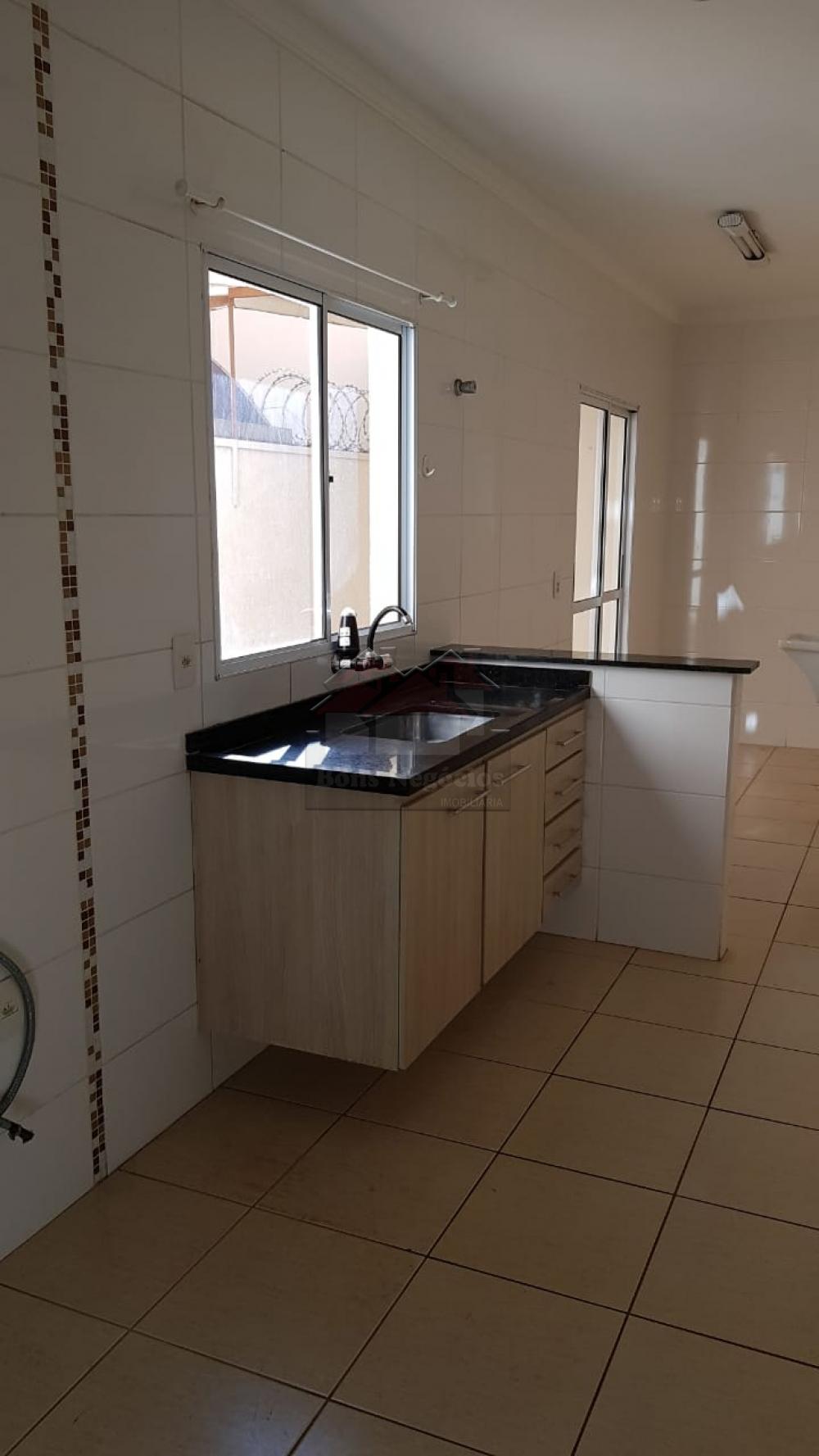 Alugar Apartamento / Padrão sem Condomínio em Ribeirão Preto R$ 900,00 - Foto 10