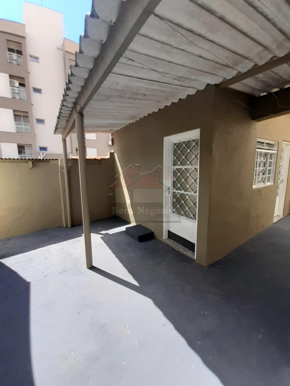 Alugar Casa / Padrão em Ribeirão Preto R$ 850,00 - Foto 4