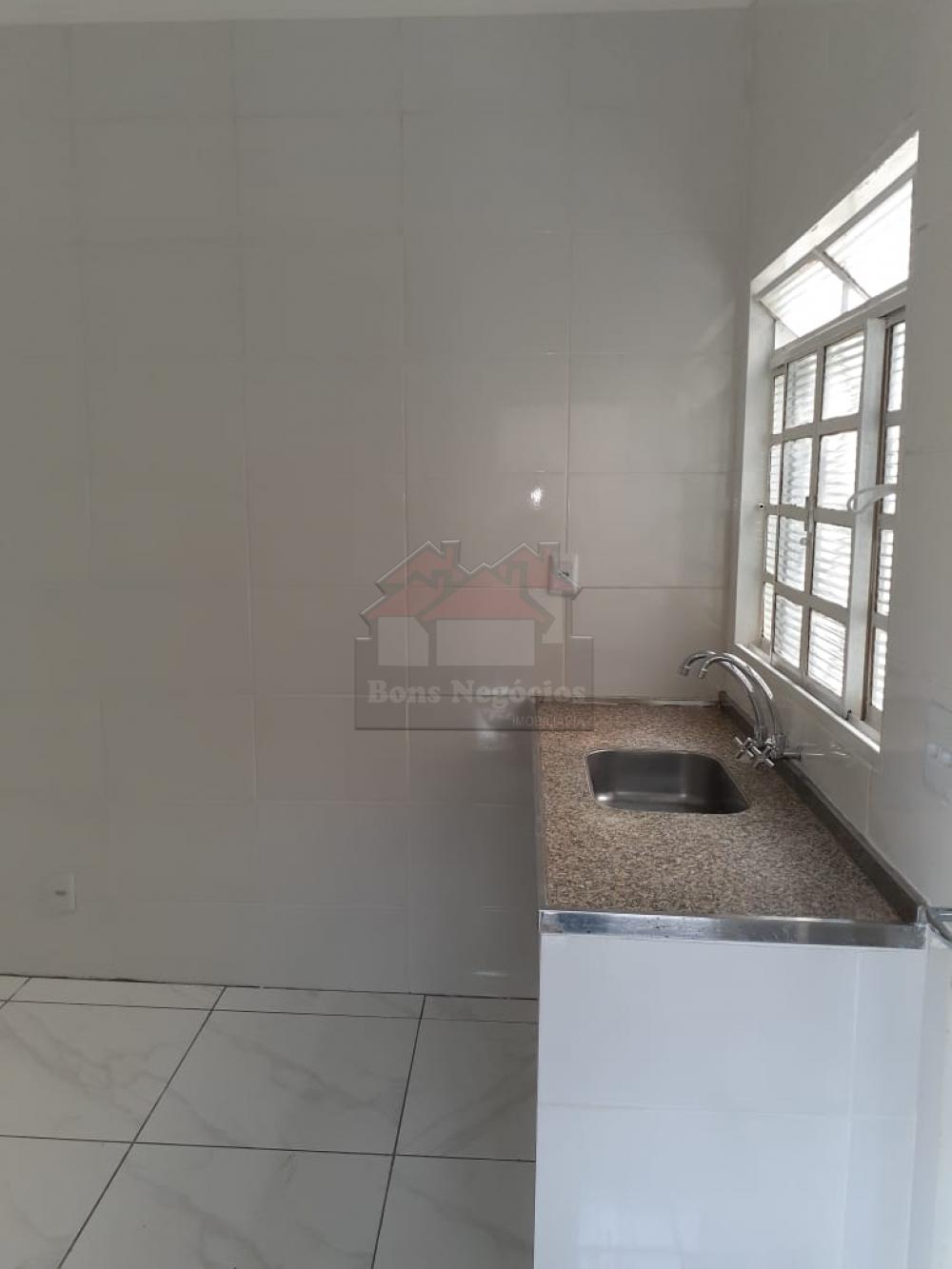 Alugar Casa / Padrão em Ribeirão Preto R$ 850,00 - Foto 7