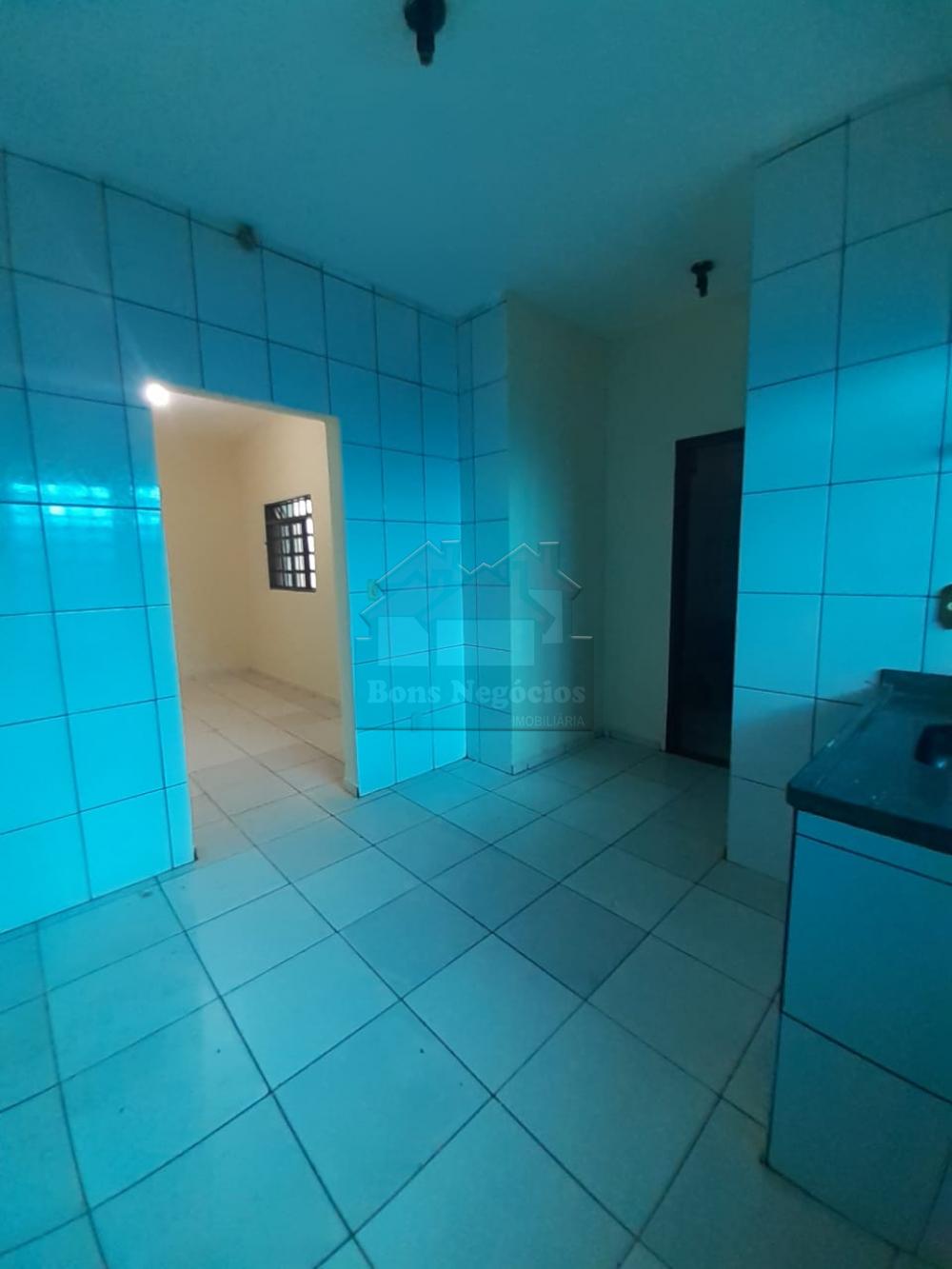 Alugar Casa / Padrão em Ribeirão Preto R$ 750,00 - Foto 6