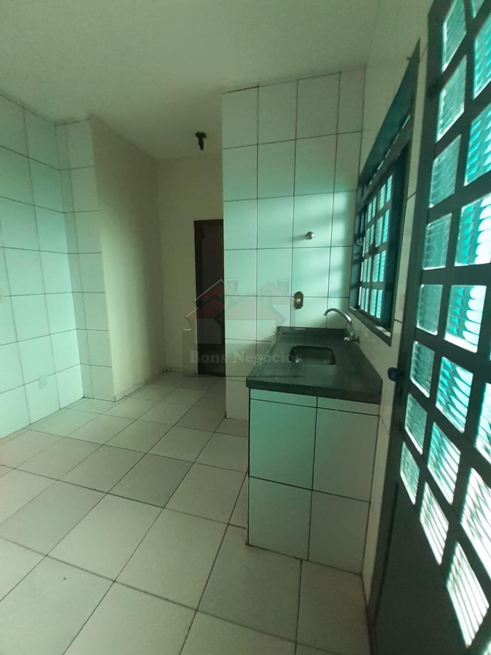 Alugar Casa / Padrão em Ribeirão Preto R$ 750,00 - Foto 7