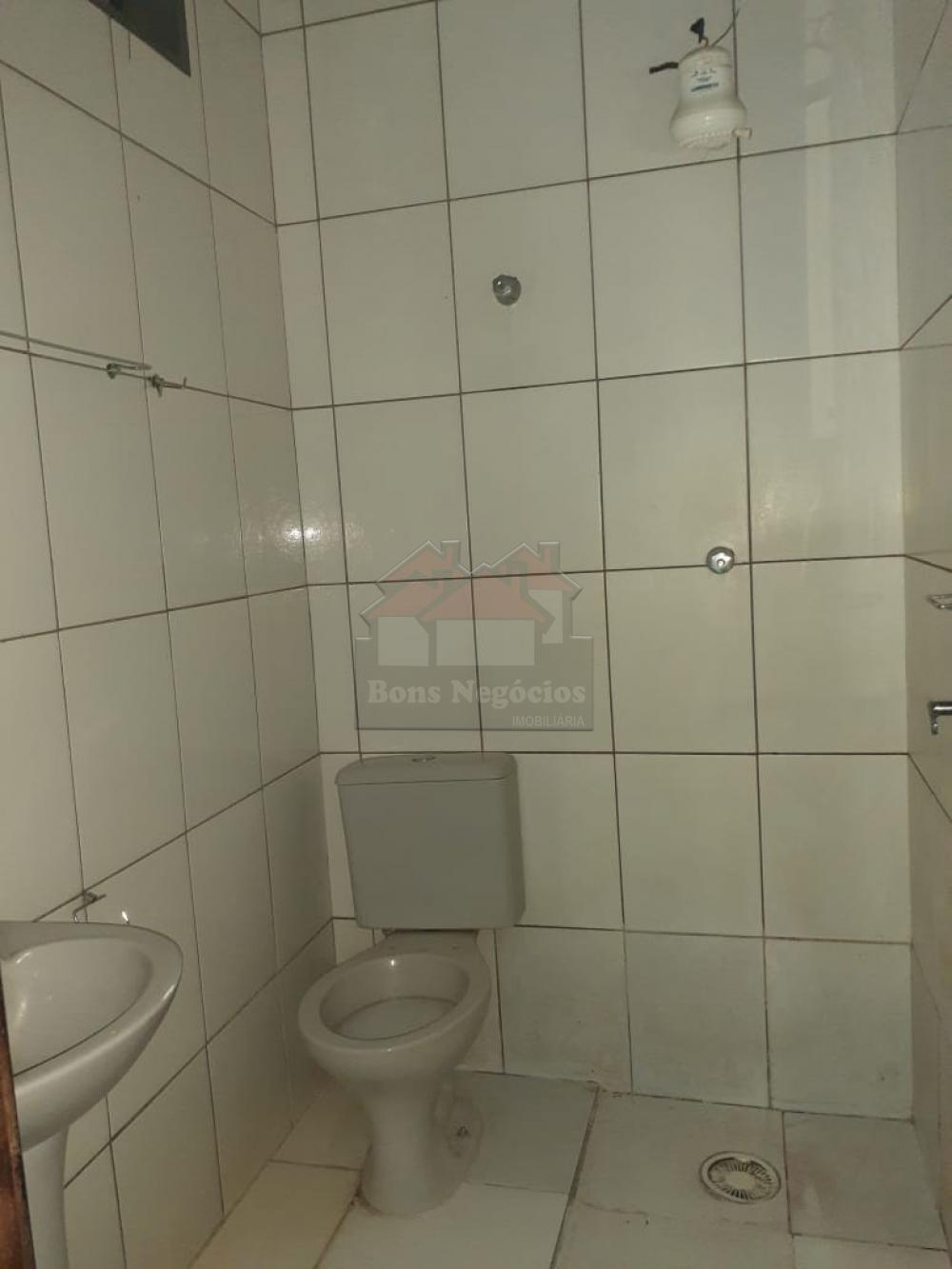 Alugar Casa / Padrão em Ribeirão Preto R$ 750,00 - Foto 9