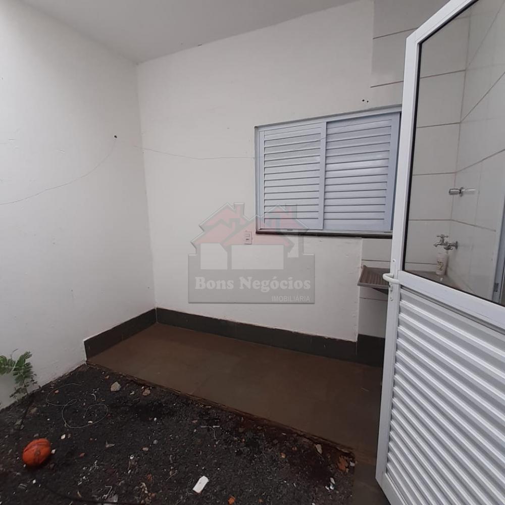 Alugar Casa / Padrão em Ribeirão Preto R$ 750,00 - Foto 6
