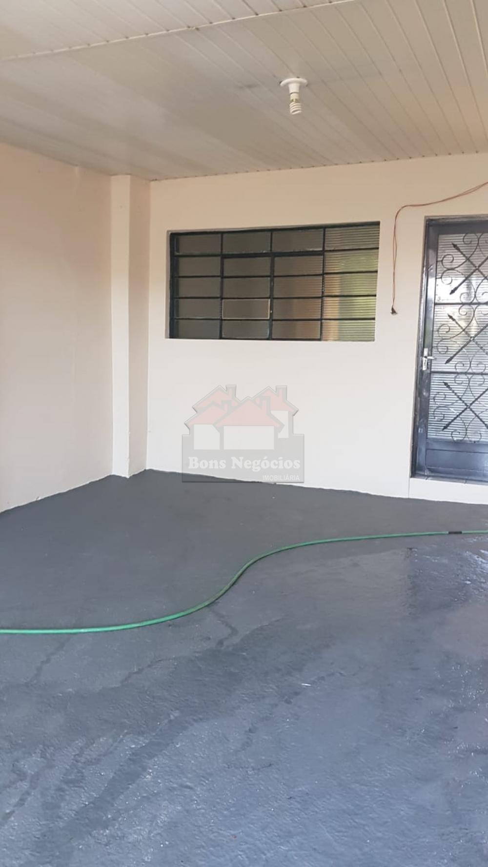 Alugar Casa / Padrão em Ribeirão Preto R$ 1.350,00 - Foto 2