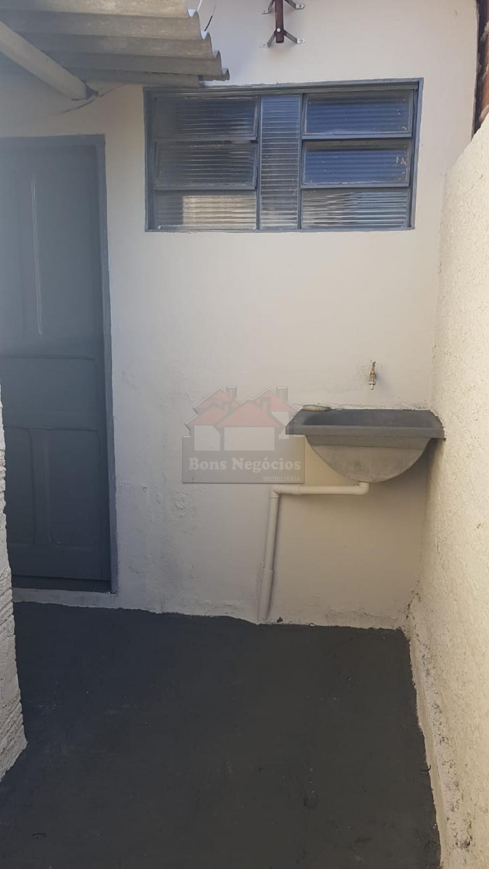 Alugar Casa / Padrão em Ribeirão Preto R$ 1.350,00 - Foto 13