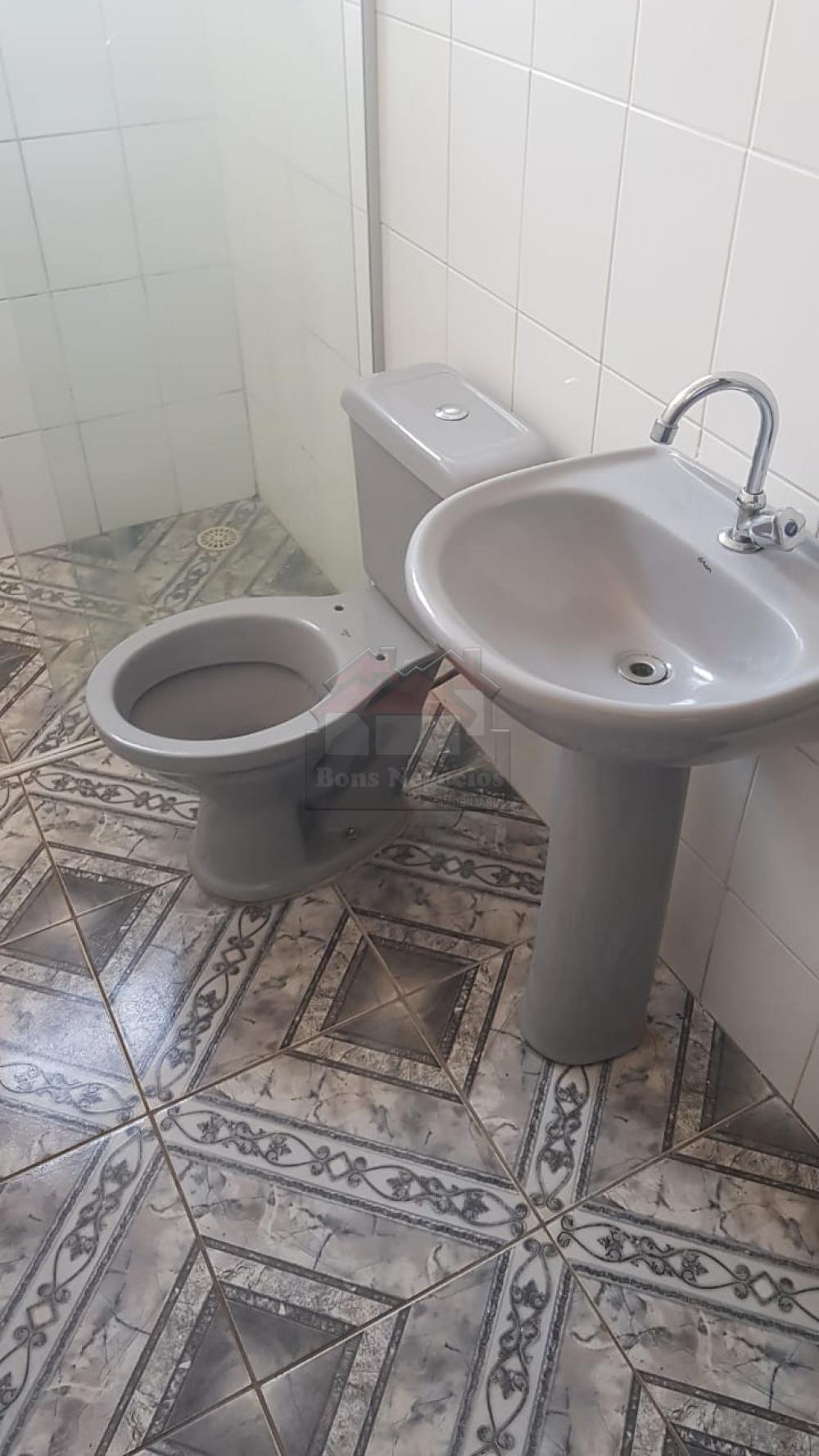 Alugar Casa / Padrão em Ribeirão Preto R$ 1.350,00 - Foto 7