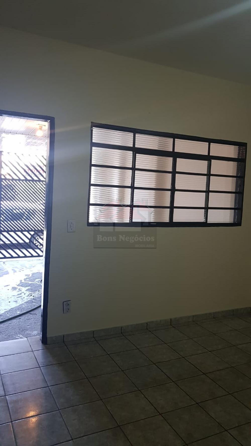 Alugar Casa / Padrão em Ribeirão Preto R$ 1.350,00 - Foto 3