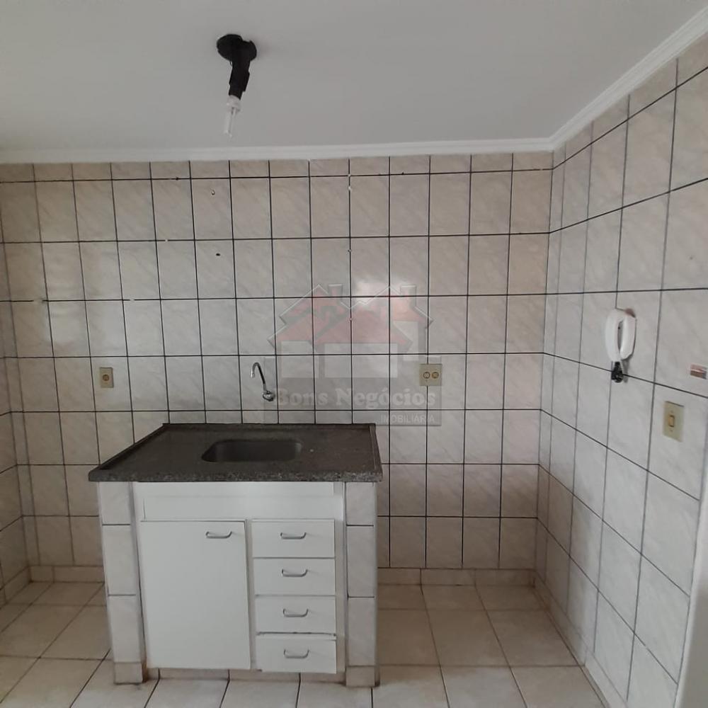 Alugar Apartamento / Padrão em Ribeirão Preto R$ 750,00 - Foto 7