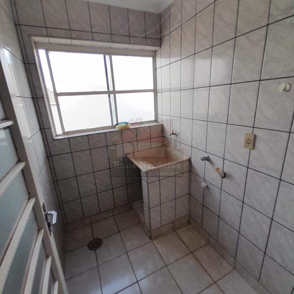 Alugar Apartamento / Padrão em Ribeirão Preto R$ 750,00 - Foto 9