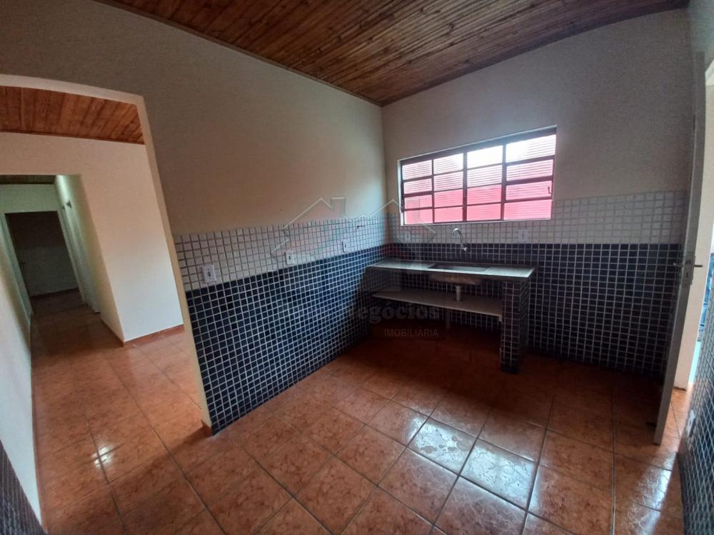 Alugar Casa / Padrão em Ribeirão Preto R$ 1.100,00 - Foto 7