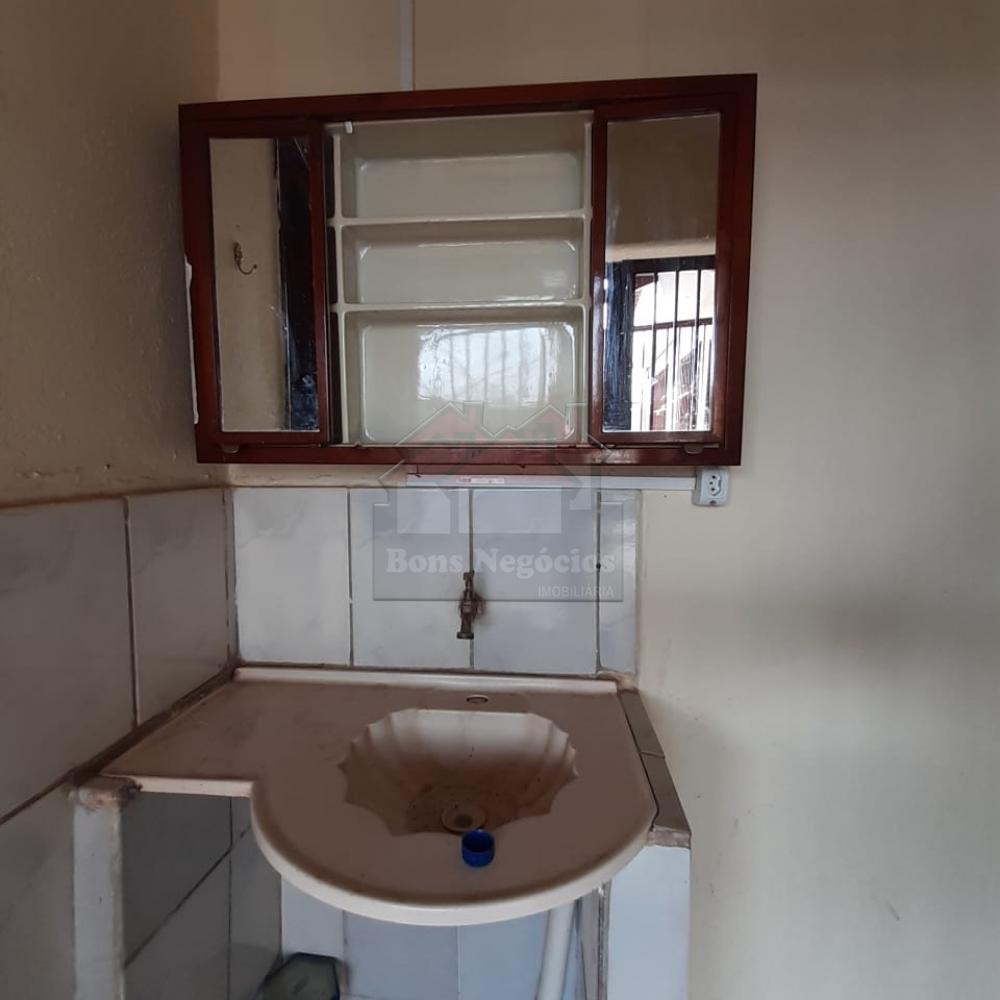 Alugar Casa / Padrão em Ribeirão Preto R$ 600,00 - Foto 14