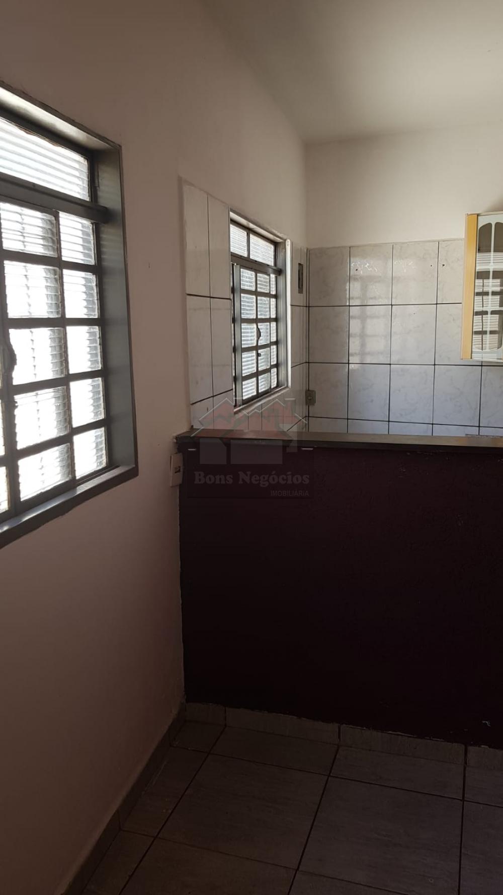 Alugar Casa / Padrão em Ribeirão Preto R$ 750,00 - Foto 6