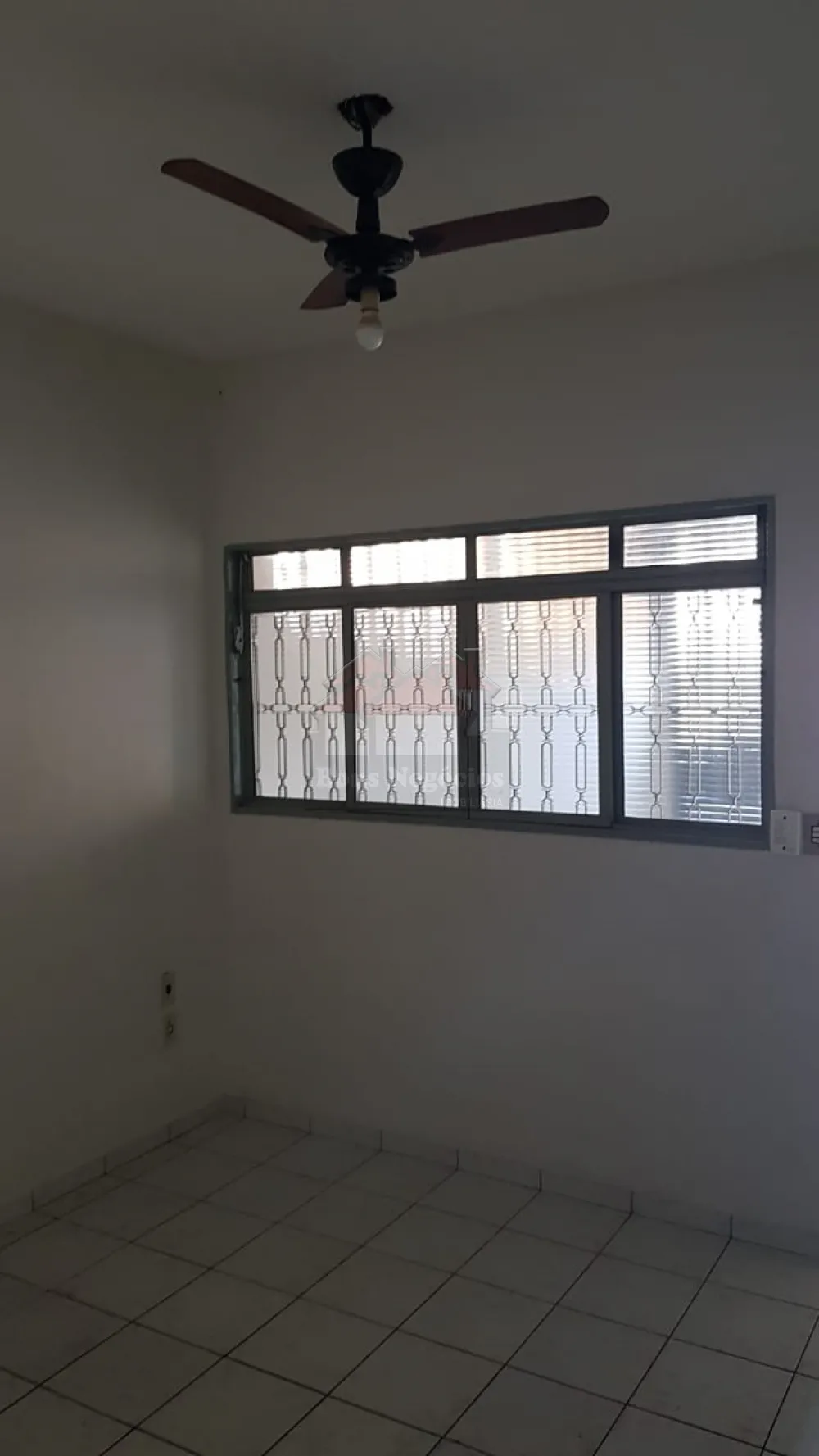 Alugar Casa / Padrão em Ribeirão Preto R$ 750,00 - Foto 5