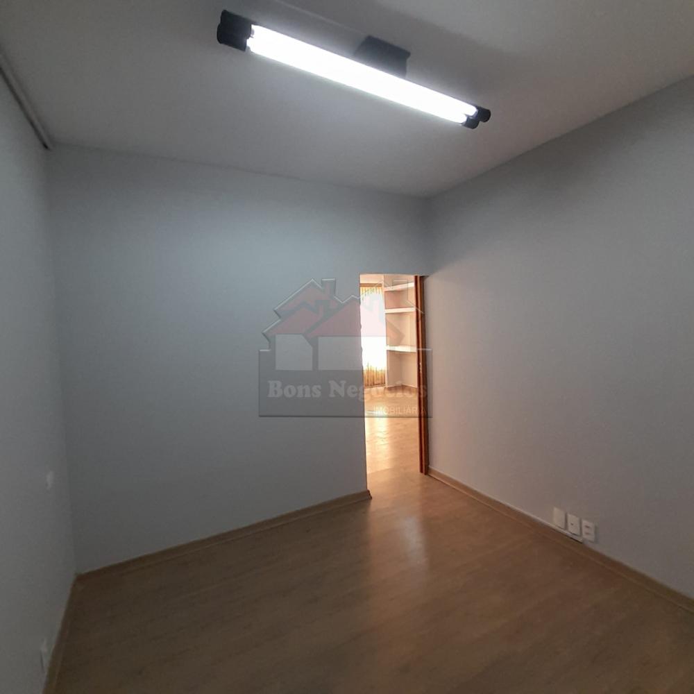 Alugar Comercial / Sala em Ribeirão Preto R$ 800,00 - Foto 2