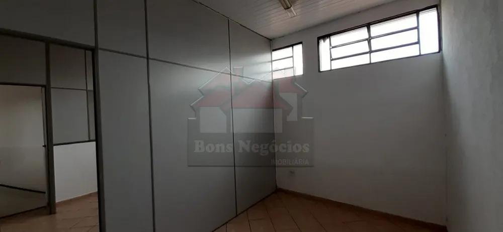 Alugar Comercial / Galpão em Ribeirão Preto R$ 4.000,00 - Foto 3