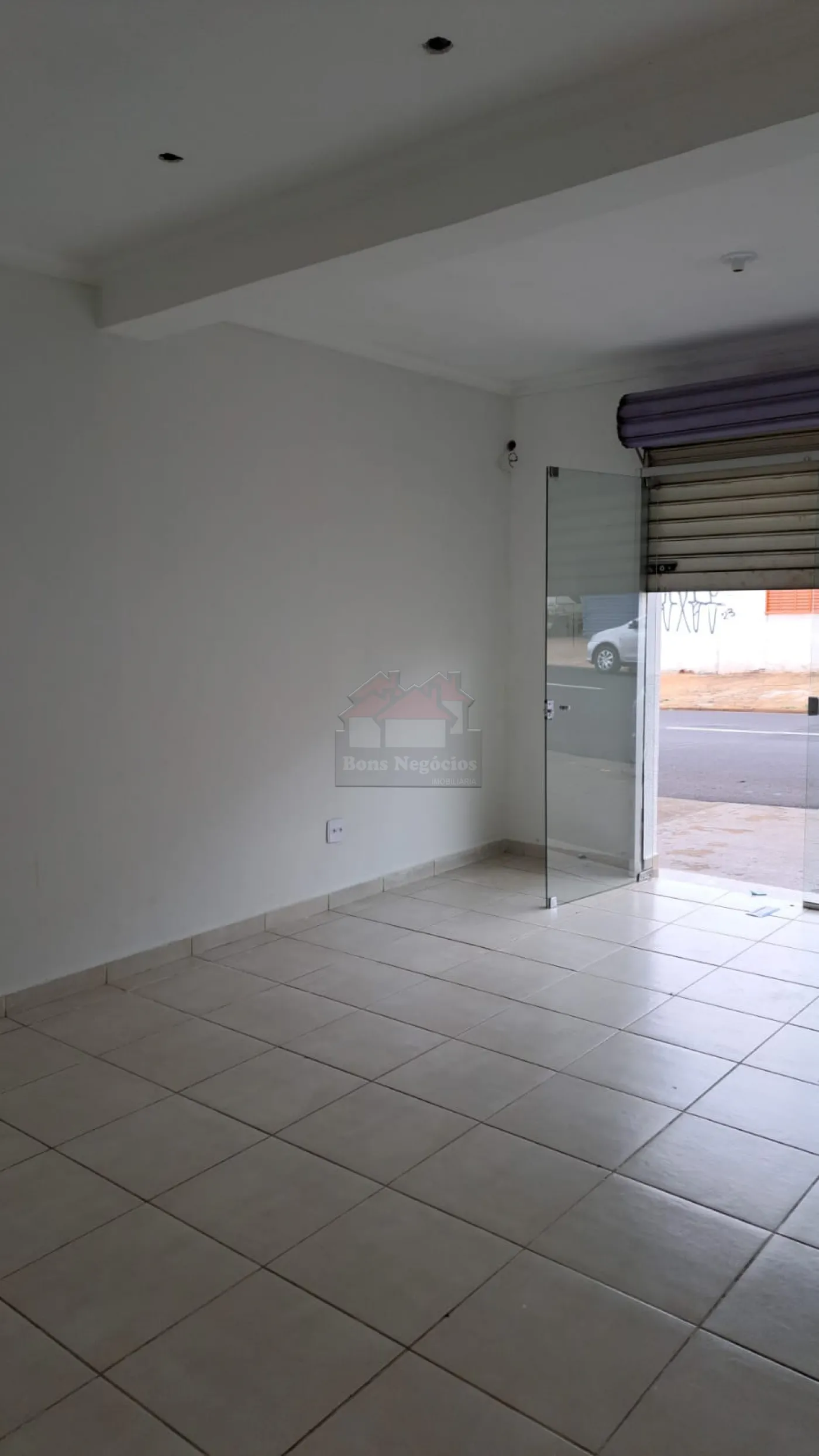 Alugar Comercial / Salão em Ribeirão Preto R$ 700,00 - Foto 6