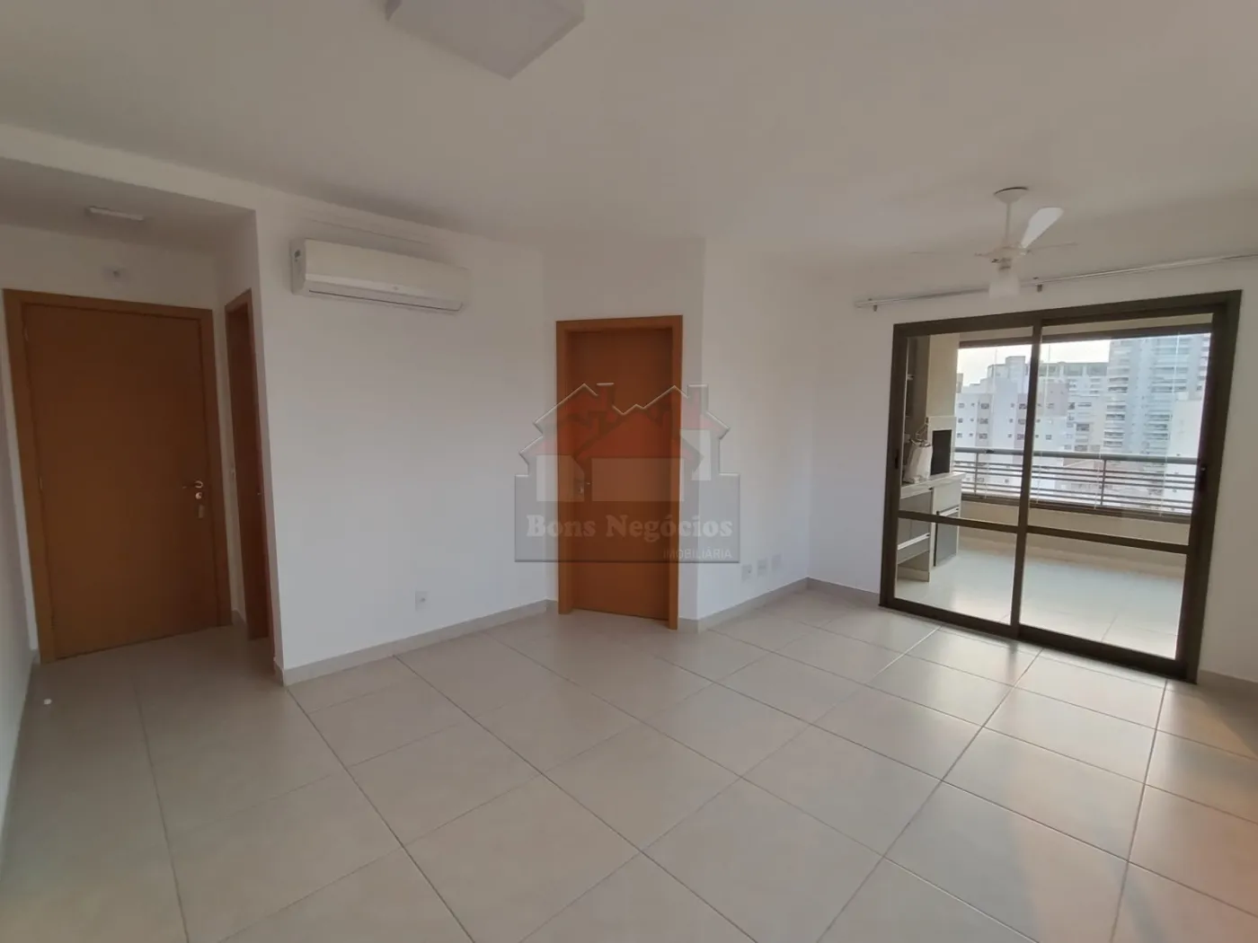 Alugar Apartamento / Padrão em Ribeirão Preto R$ 3.000,00 - Foto 1