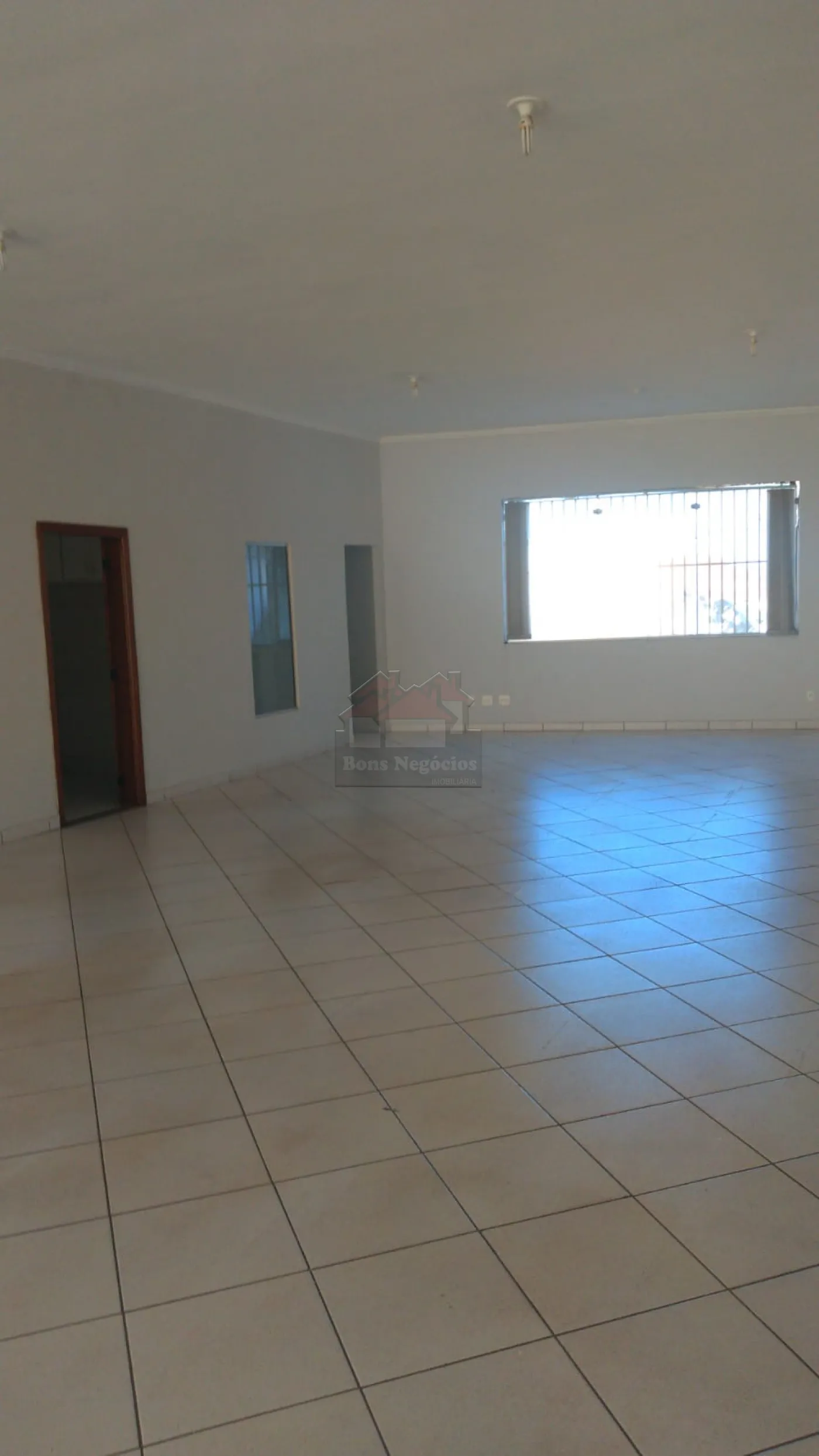 Alugar Comercial / Salão em Ribeirão Preto R$ 18.000,00 - Foto 4