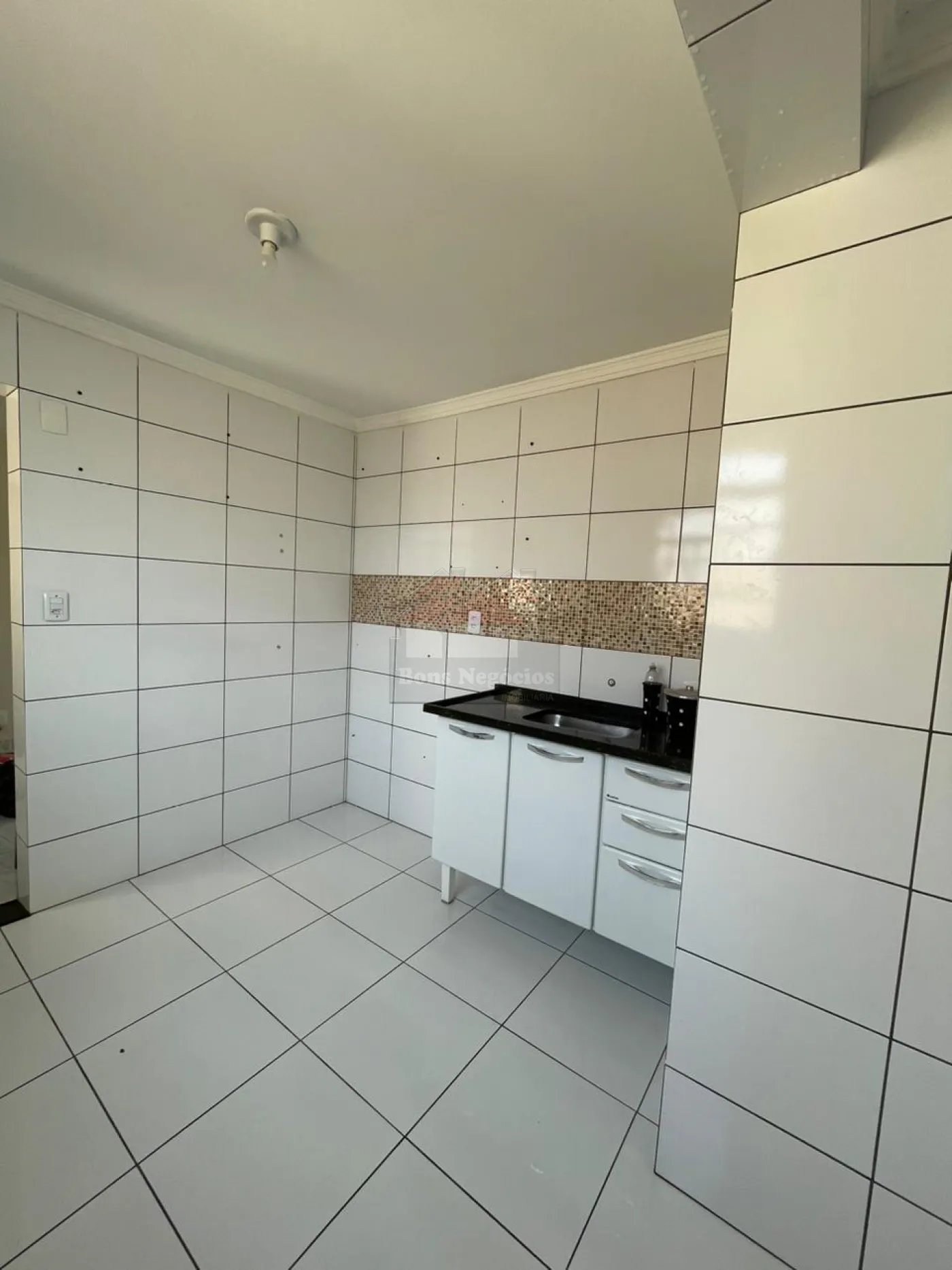 Alugar Apartamento / Padrão sem Condomínio em Ribeirão Preto R$ 1.350,00 - Foto 4