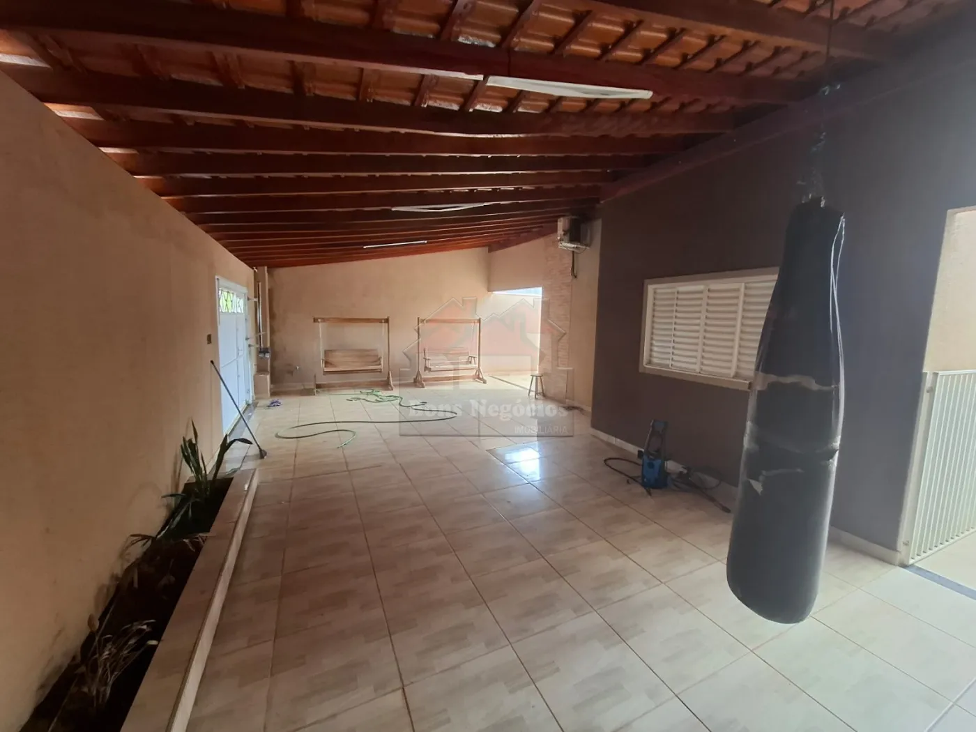 Alugar Casa / Padrão em Jardinópolis R$ 1.200,00 - Foto 1