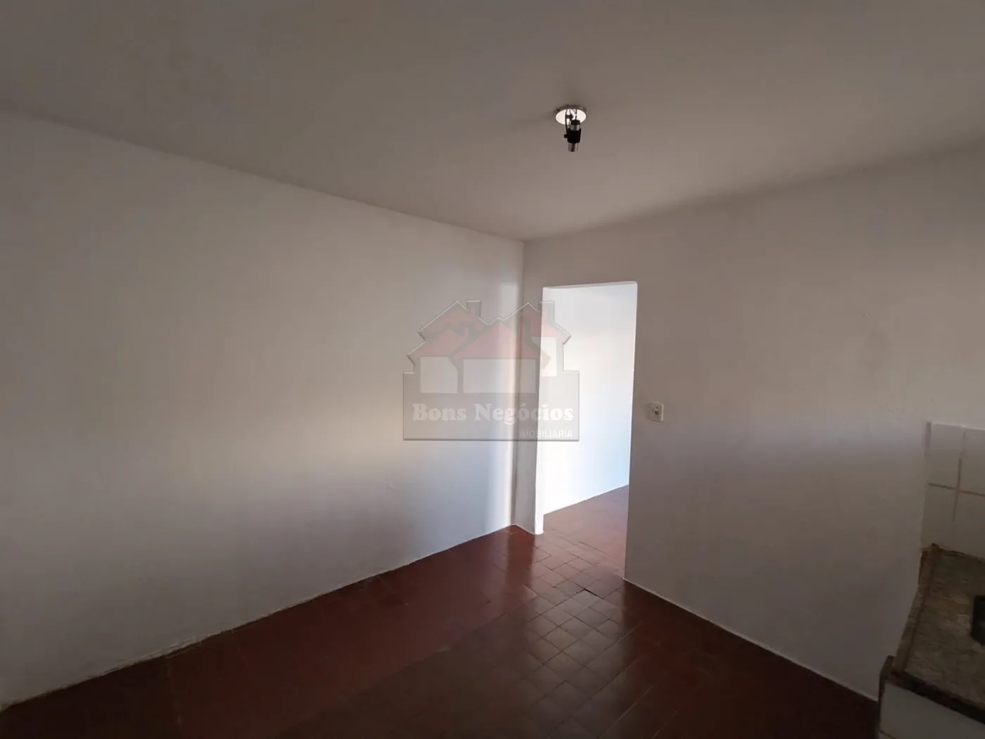 Alugar Casa / Padrão em Ribeirão Preto R$ 600,00 - Foto 9