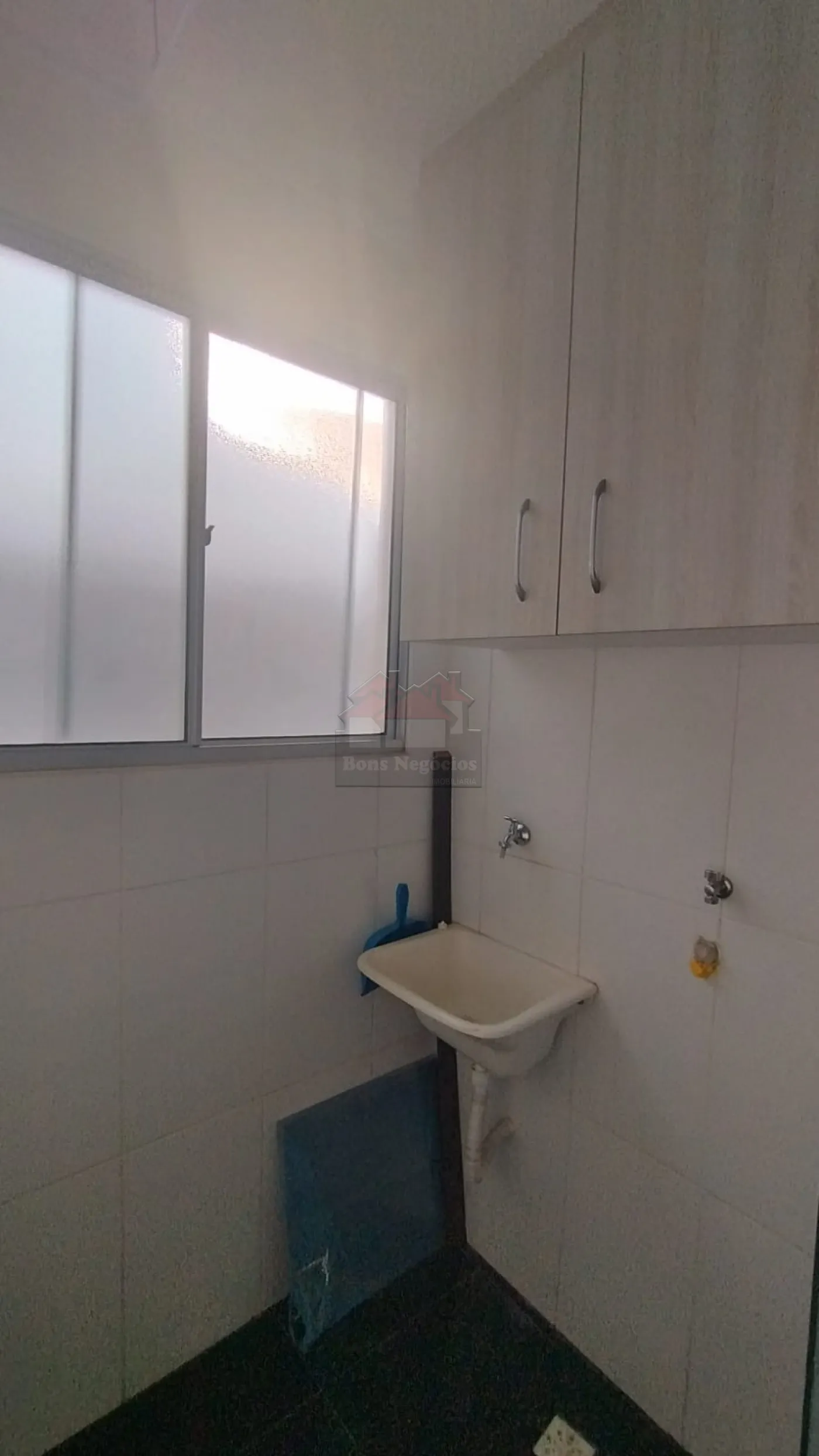 Alugar Apartamento / Padrão em Ribeirão Preto R$ 850,00 - Foto 4