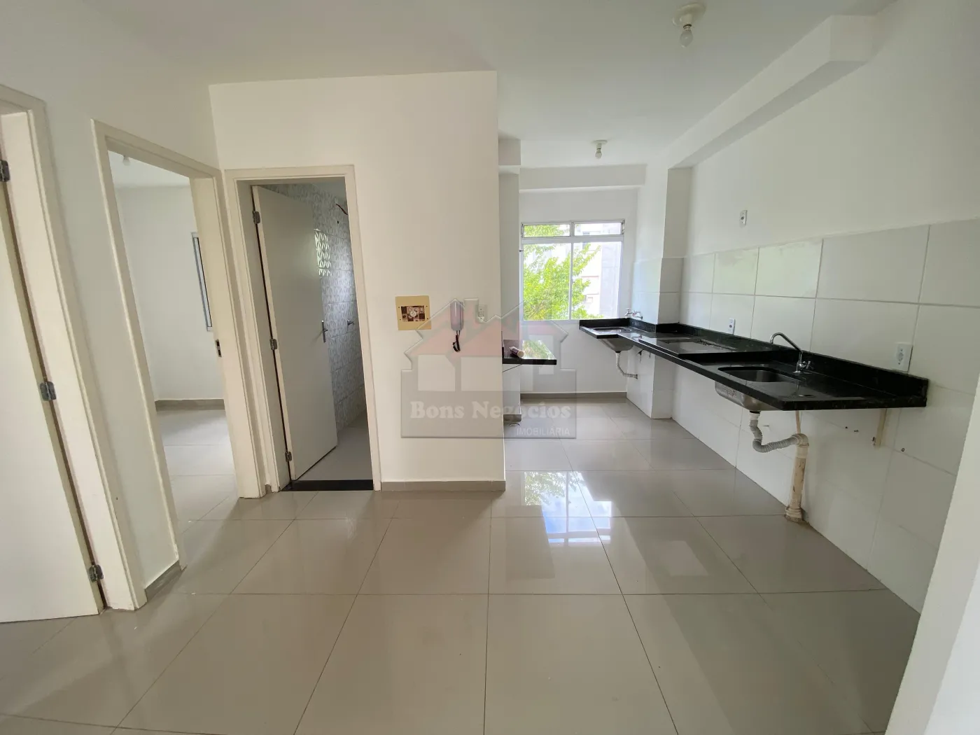 Alugar Apartamento / Padrão em Ribeirão Preto R$ 1.000,00 - Foto 3