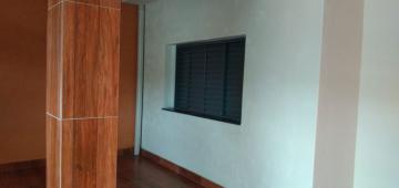 Alugar Casa / Padrão em Ribeirão Preto R$ 1.100,00 - Foto 4