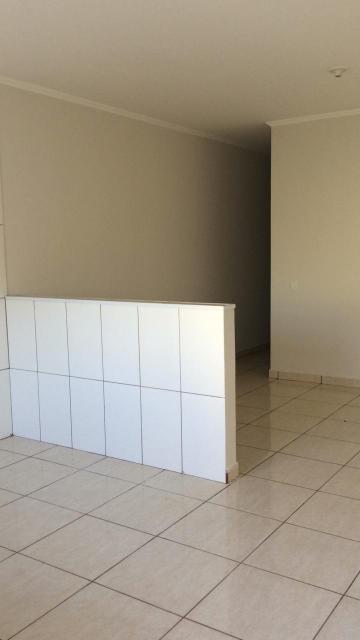 Alugar Casa / Padrão em Ribeirão Preto R$ 750,00 - Foto 5