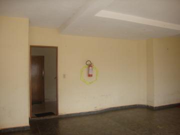 Alugar Apartamento / Padrão sem Condomínio em Bonfim Paulista R$ 1.100,00 - Foto 3