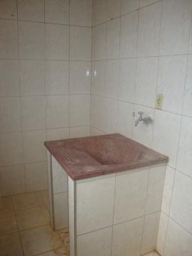 Alugar Apartamento / Padrão sem Condomínio em Bonfim Paulista R$ 1.100,00 - Foto 23