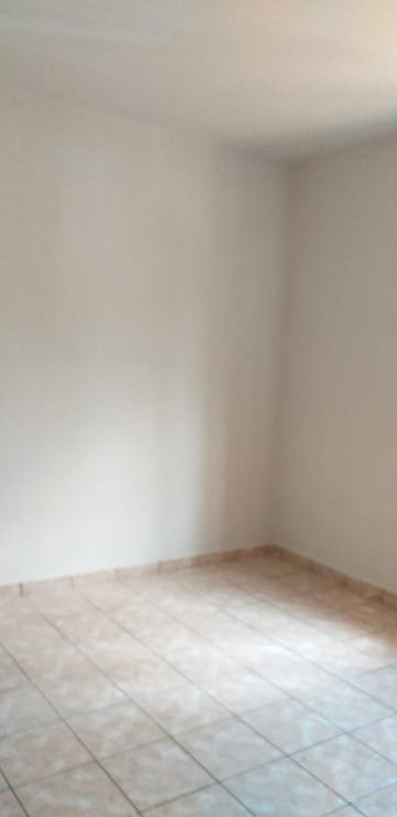 Alugar Casa / Padrão em Ribeirão Preto R$ 950,00 - Foto 5