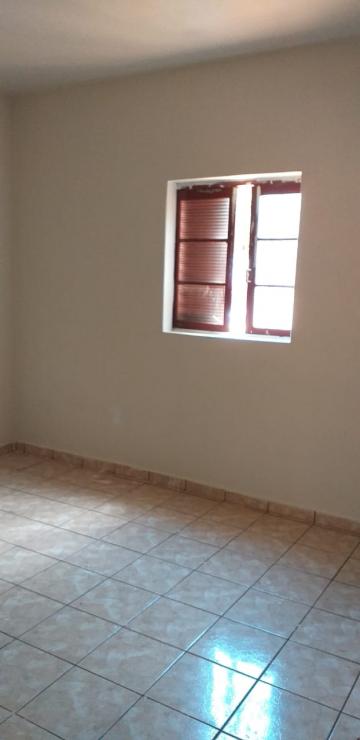 Alugar Casa / Padrão em Ribeirão Preto R$ 950,00 - Foto 6