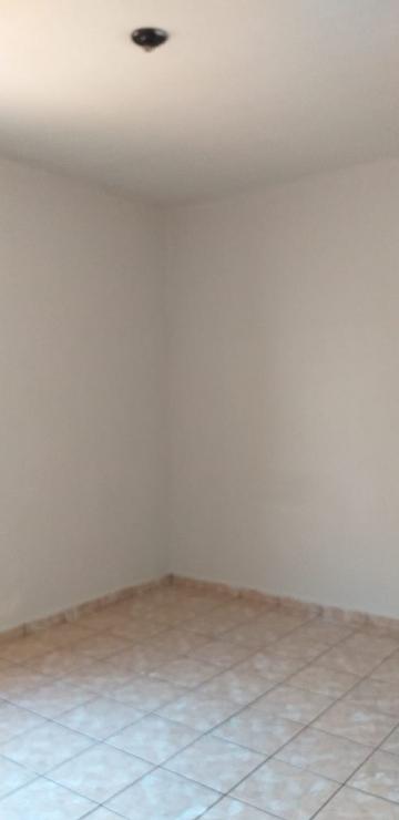 Alugar Casa / Padrão em Ribeirão Preto R$ 950,00 - Foto 9