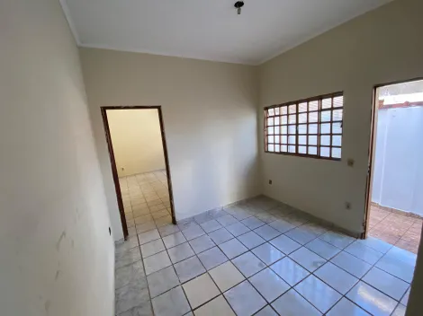 Alugar Casa / Padrão em Ribeirão Preto R$ 1.100,00 - Foto 4