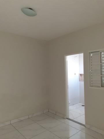 Alugar Casa / Padrão em Ribeirão Preto R$ 850,00 - Foto 17