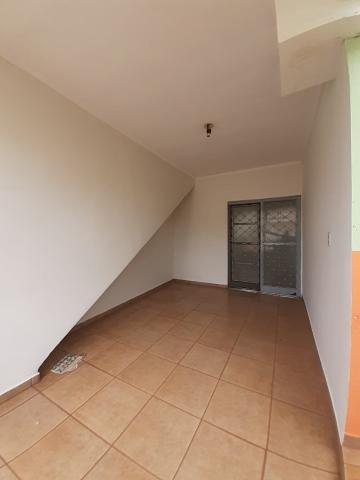 Alugar Casa / Padrão em Ribeirão Preto R$ 900,00 - Foto 2