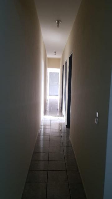 Alugar Casa / Padrão em Ribeirão Preto R$ 1.350,00 - Foto 8