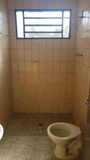 Alugar Casa / Padrão em Ribeirão Preto R$ 1.350,00 - Foto 12