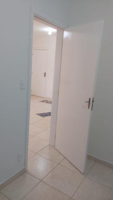 Alugar Apartamento / Padrão em Bonfim Paulista R$ 650,00 - Foto 7