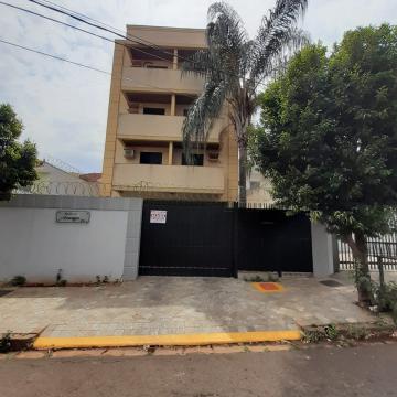 Alugar Apartamento / Padrão em Ribeirão Preto. apenas R$ 900,00