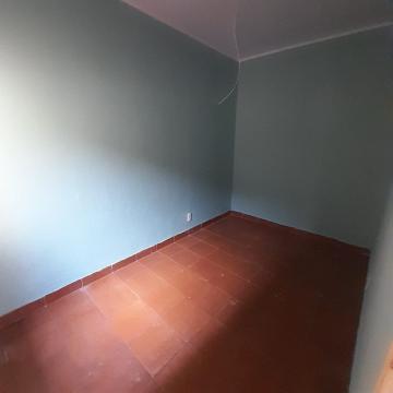 Alugar Casa / Padrão em Ribeirão Preto R$ 800,00 - Foto 7