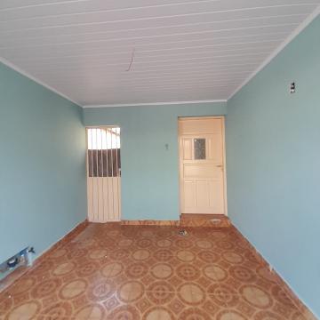 Alugar Casa / Padrão em Ribeirão Preto. apenas R$ 800,00