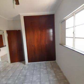 Alugar Apartamento / Padrão em Ribeirão Preto R$ 750,00 - Foto 5