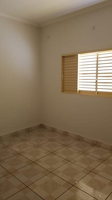 Alugar Casa / Padrão em Ribeirão Preto R$ 850,00 - Foto 7