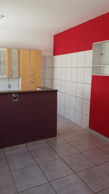 Alugar Casa / Padrão em Ribeirão Preto R$ 750,00 - Foto 5